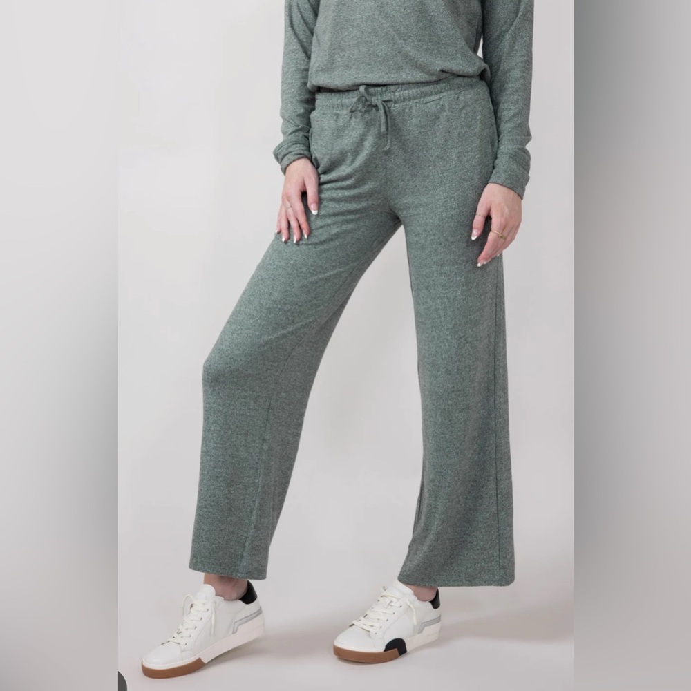 Mono B Hatchi Wide Leg Pant for Women in Olive - Ridiculously Soft
